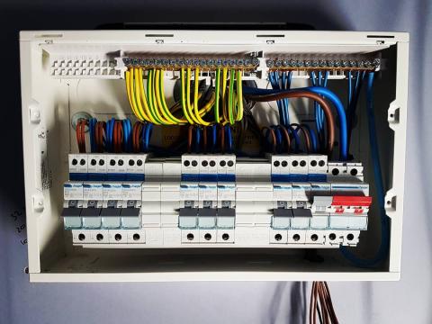 Does my fuse box need to be replaced? | Electrician in Hampshire